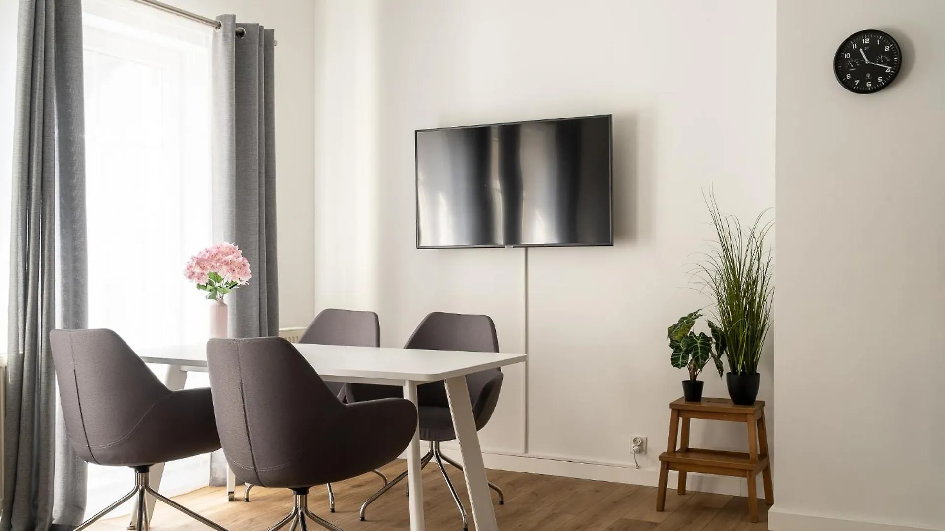 RentPlanet - Apartament Stawowa Wroclaw Poland