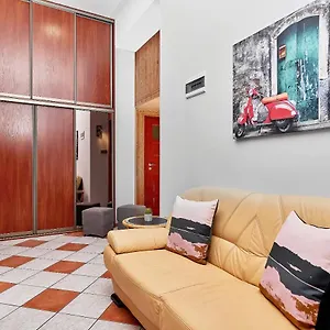 Nowa 12 Apartment